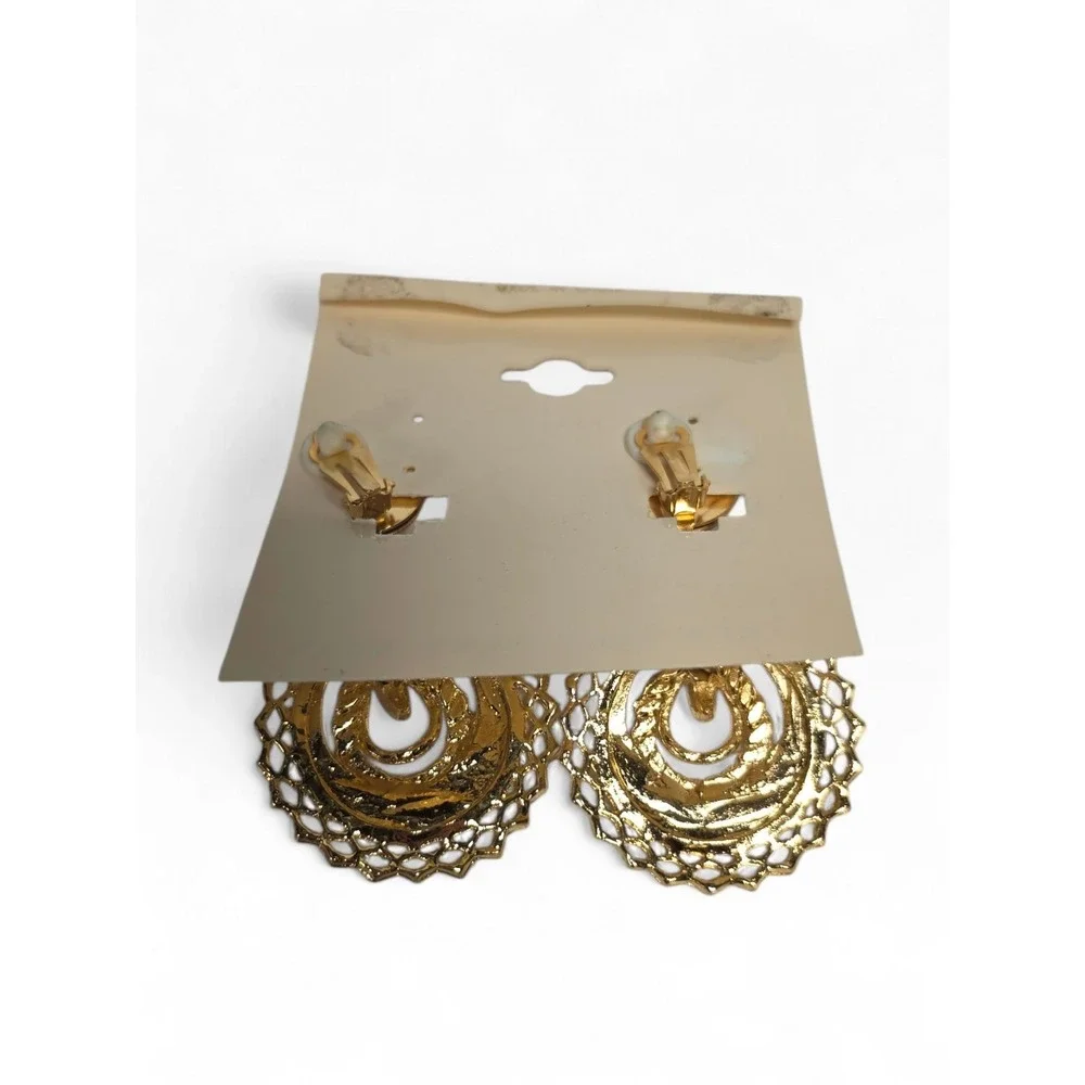 NEW KMQ Collection Gold Tone Drop/Dangle Earrings Cutouts 1 1/2' HEAVY Clip on - Picture 2 of 4